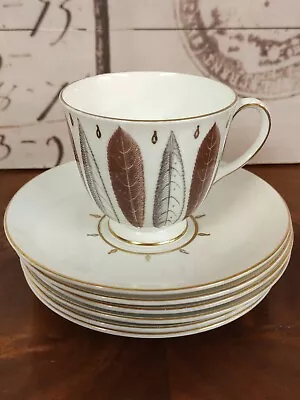 Buy 1950 Vintage Susie Cooper 'Hyde Park' C912 Bone China 1 Tea Cup & 6 Saucers.. • 15£