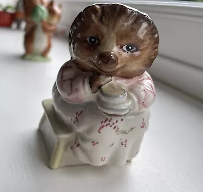 Buy Beatrix Potter Royal Albert Figurine Mrs Tiggywinkle Takes Tea • 10£