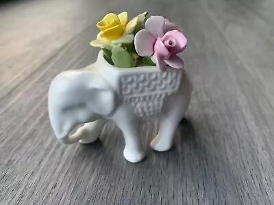 Buy  COALPORT WHITE ELEPHANT FIGURINE With POSY FLOWERS • 12.50£