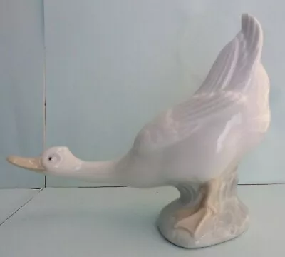 Buy Lladro   Nao. Large Quirky  Goose. .VGC. • 12.50£