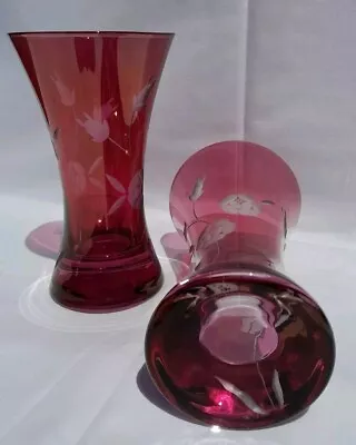 Buy Royal Doulton Room Vintage Hour Glass Floral Etched Fine Cut Cranberry Vase X 2  • 15£