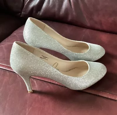 Buy Debut Silver Court Shoes SZ 6 • 15£