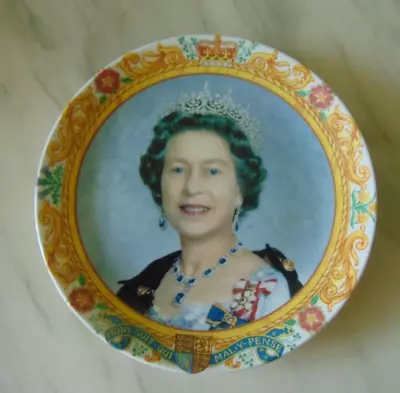 Buy Queen Elizabeth II 50 Years Golden Coronation Plate Boxed 7 1/2   18CM Approx • 2.99£