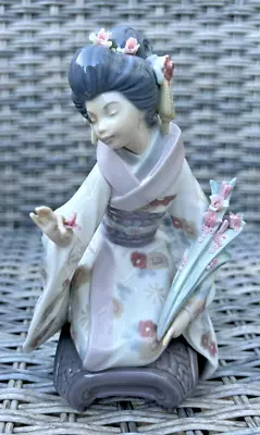 Buy Lladro 1450 Kiyoko Geisha Vintage Porcelain Figurine (Retired) - RARE FIND! • 85£