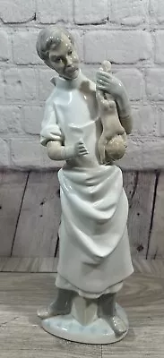 Buy Lladro #4763 Obstetrician Male Doctor Porcelain Figurine • 74.55£