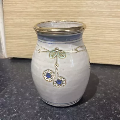 Buy Vintage Gordon Fox Kentmere Pottery Small Cream Vase With Floral Design. • 14£