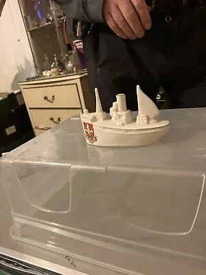 Buy Arcadian Crested China Boat • 25£