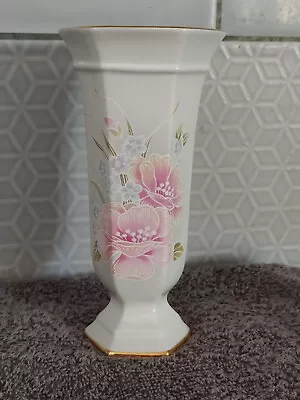 Buy 6 SIDED ROYAL WINTON POSY VASE FLORAL DECORATION Approx 5.75  In Height • 8.99£