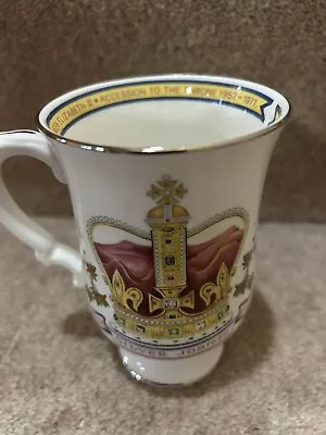Buy Crown Staffordshire Fine Bone China, Queen Elizabeth II Silver Jubilee Mug • 9£