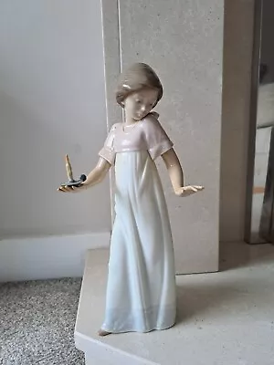 Buy Noa Lladro. To Light The Way. Young Lady With Candle. 1155. Excellent Condition. • 25£