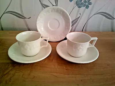 Buy Bhs / Barratts - Lincoln Design - 2 Cups And 3 Saucers • 10.95£