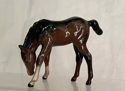 Buy Beautiful Beswick Foal Grazing • 6.50£