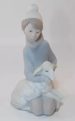 Buy Lladro 15.5cm Matt Nativity Figurine 4676 Shepherd Boy With Lamb 1970s Excellent • 12.99£