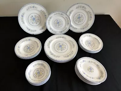 Buy Vintage Coalport Pearl Pattern Dinner Service  Excellent Condition • 79.99£