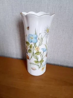 Buy Aynsley 'naturs Delight' Fine Bone China Handmade Vase • 2.99£