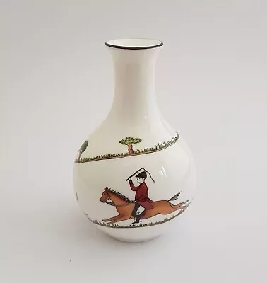 Buy Collectable Wedgwood Hunting Scenes Decorative Bone China Vase • 8£