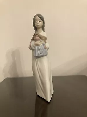 Buy Nao Figurine By Lladro  ‘ A New Doll’ #1117 Excellent Condition • 11£