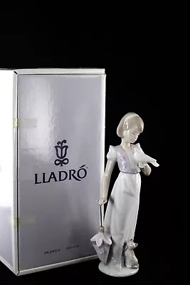 Buy Lladro Figurine #7611 “summer Stroll” - Mint In Original Box • 116.49£