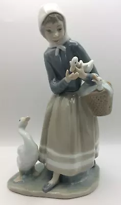 Buy Lladro Porcelain Figurine - Girl With Ducks #4568 In Excellent Condition • 12£
