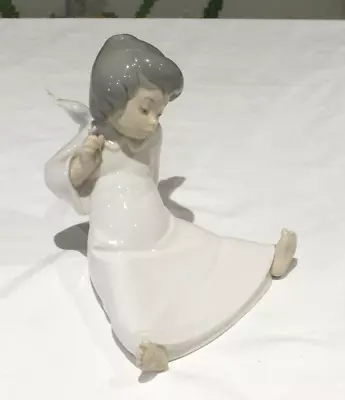 Buy Lladro Figurine Angel Wondering No 4962 Seated Angel Figure • 17£