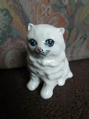 Buy LOVELY BESWICK TYPE WHITE CAT 2 1/2   (6.5cm)  UNMARKED COULD BE KENSINGTON • 8£