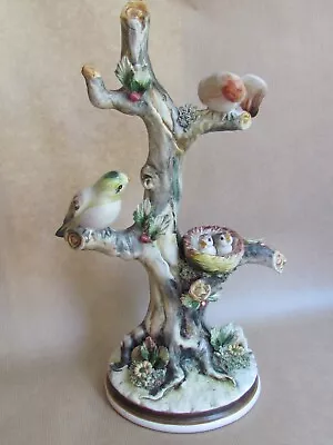 Buy Capodimonte Large Figure Of A Tree Stump With Birds & Chicks (10901) • 69.50£
