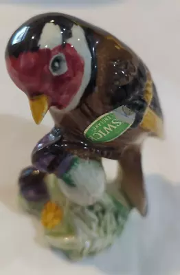 Buy VINTAGE 'BESWICK' ENGLAND ART POTTERY 'GOLDFINCH' Design 2273 By Graham Tongue  • 27.95£