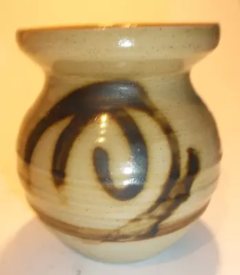 Buy Moffat Pottery Pot- Exquisite Piece. • 14£