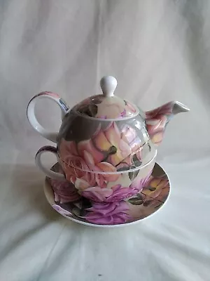 Buy Maxwell Williams Fine Bone China Teapot Cup And Saucer • 6£