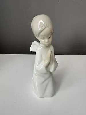 Buy Nao Lladro Figurine 'Angel Praying'  • 5£