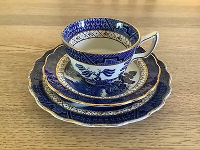 Buy Booths ‘Real Old Willow’ Blue, White & Gold Teacup/Saucer/ Trio  A8025 • 20£