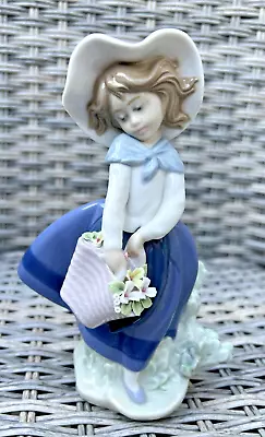 Buy Lladro 5222 Pretty Pickings - A Girl With Basket Of Flowers Porcelain Figurine • 25£