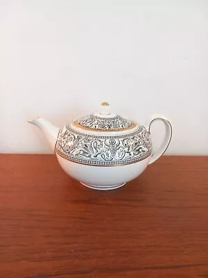 Buy Wedgwood Florentine Teapot  Black - W4312 - 900ml  • 150£