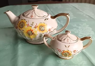 Buy Sadler Vintage Teapot And Sugar Bowl - Cream & Gold • 10£