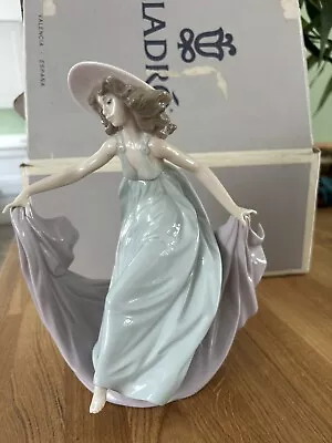 Buy Lladro Figurines Pre Owned Girls • 25.93£