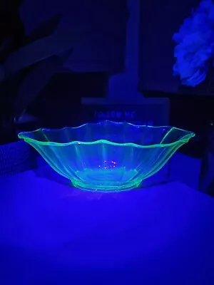 Buy Vintage Uranium Glass Pressed Green Deco Mantle Vase Bowl - 12  • 15£