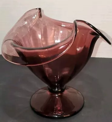 Buy Vintage 1930's Amethyst Purple Depression Glass Folded Edge Dish Bowl  • 26.08£