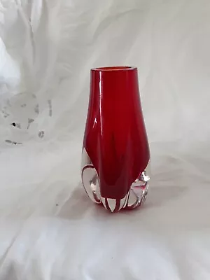 Buy Whitefriars #9727 Baxter Ruby Red Glass Lobed Vase • 25£