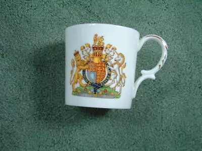 Buy Aynsley Fine Bone China, Commemorative, Queen Elizabeth II Silver Jubilee • 12£