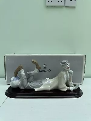 Buy Lladro Figurine-Clown Lying Down (04618) • 65£