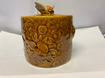 Buy Pottery Bee Jar • 10£