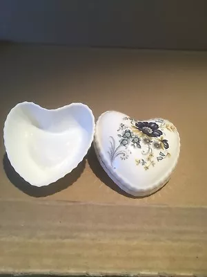 Buy Royal Tara Irish Fine Bone China Heart Shaped Trinket Box. • 7£
