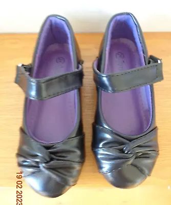 Buy Florentine Shoes - Girls Black Casual Shoes + Rip Tape Fastening - Size UK 9 • 7£