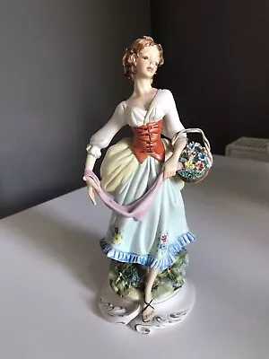 Buy Capodimonte Figurine. Girl With Basket • 20£