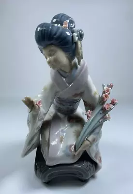 Buy Lladro Figurine Kyioko Japanese Geisha Girl Kneeling #1450 - 6 1/2  • 54.95£