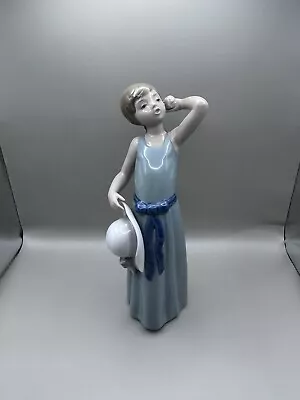 Buy Lladro Figurine, 5010, Prissy Girl With Straw Hat, Boxed. Stunning Unfaded • 40£