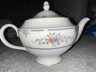 Buy Wedgwood Bone China Teapot Vintage • 120£