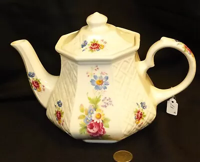 Buy Sadler Large Teapot With Design Of Garden Flowers On White Trellis Background • 5£