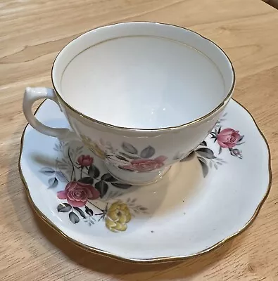 Buy Royal Vale Bone China Teacup & Saucer Made In England Pink Roses Gold Trim • 20.50£