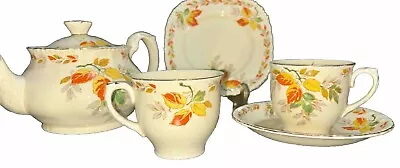 Buy Grindley Holly Leaves Tea Set CreamPetal Teapot & Set Of 5 Bone China Trios • 82.45£